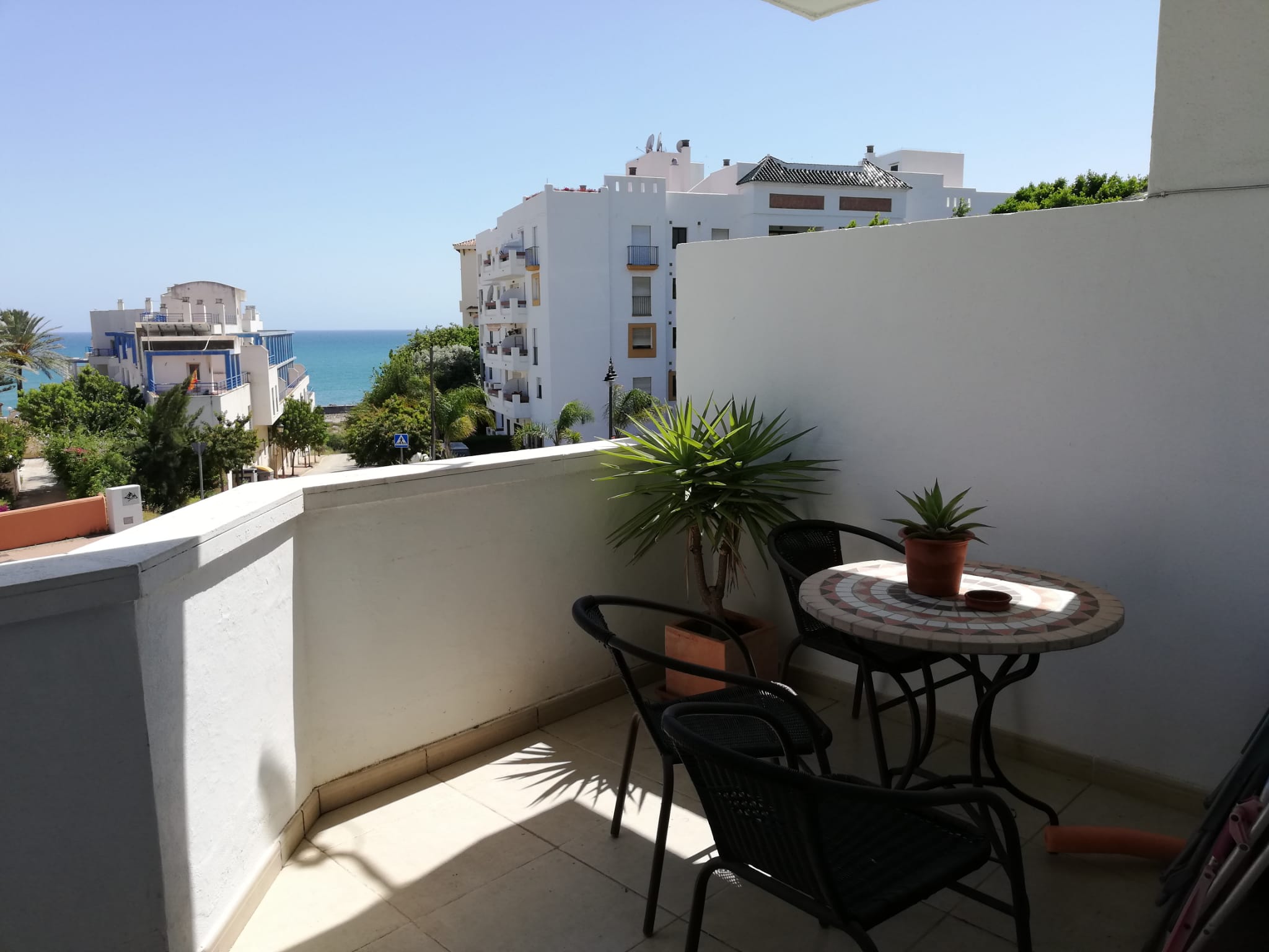 Apartamento de un dormitorio en el puerto de Estepona con vista al mar - mibgroup.es