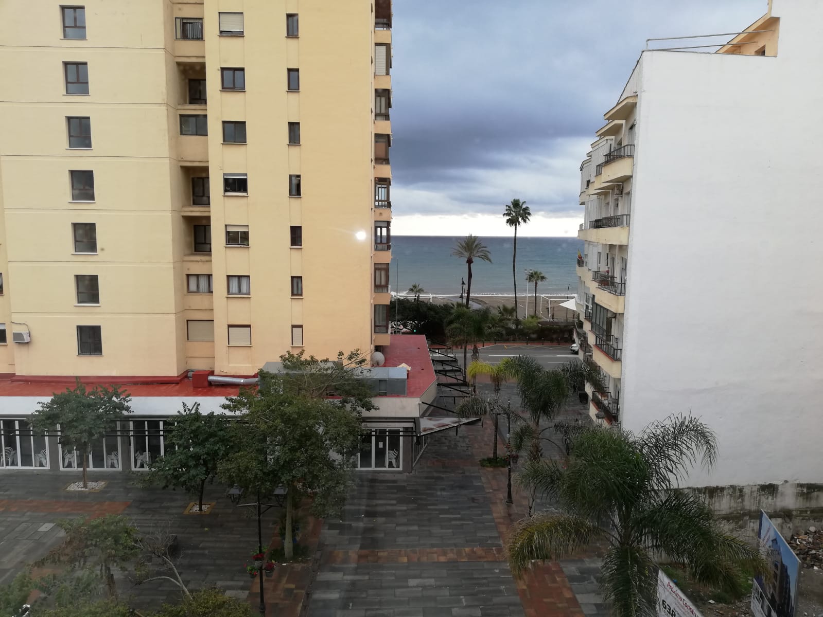 Apartamento de 2 dormitorios en alquiler en Estepona cerca de la playa - mibgroup.es