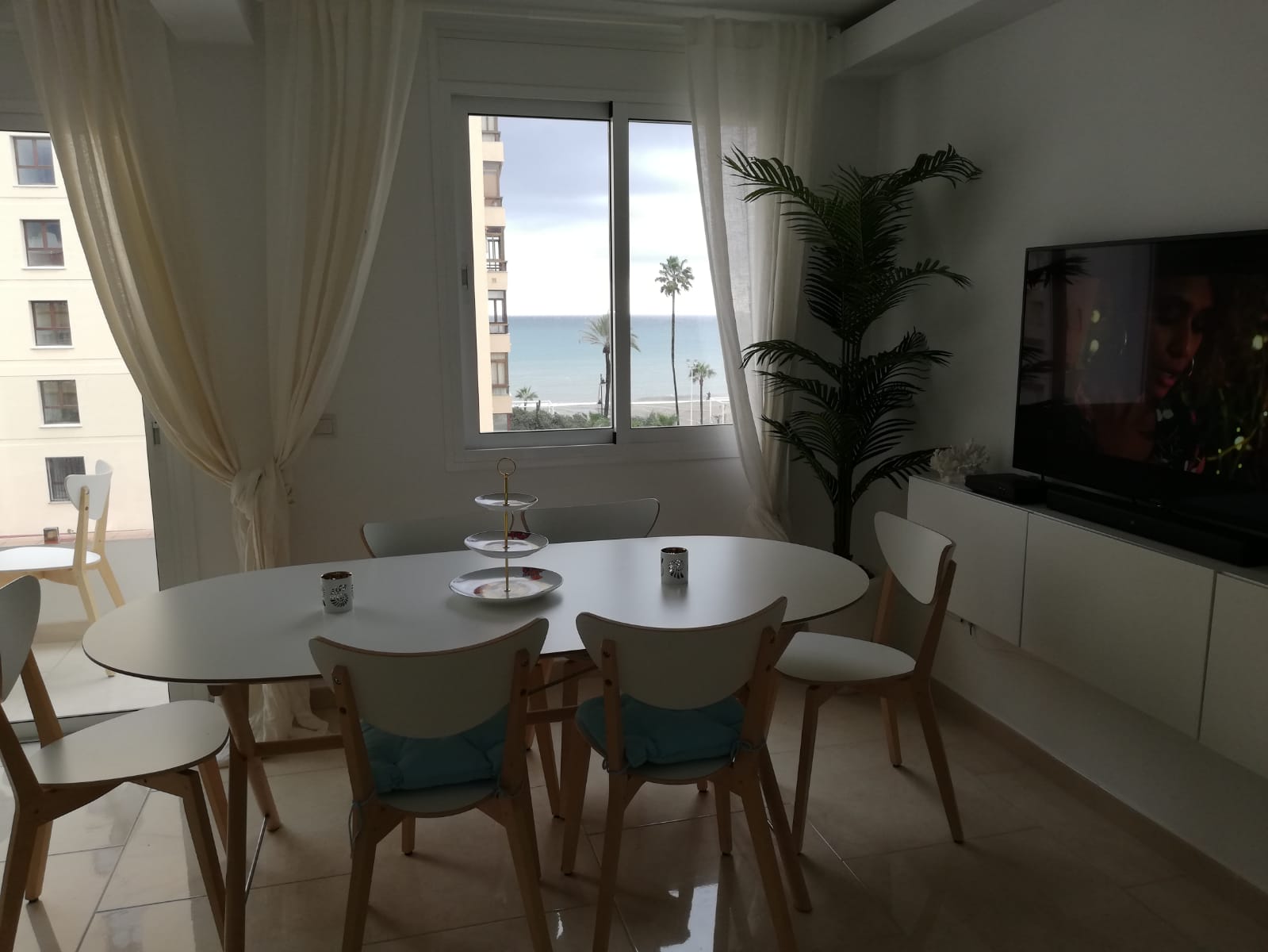 Apartamento de 2 dormitorios en alquiler en Estepona cerca de la playa - mibgroup.es