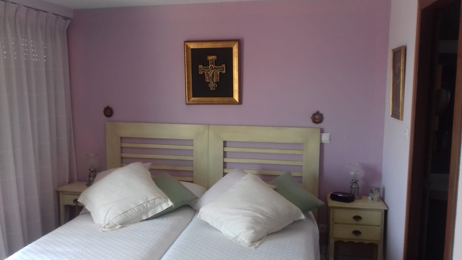 Se alquila piso de 2 dormitorios en el puerto de Estepona con vistas al mar - mibgroup.es