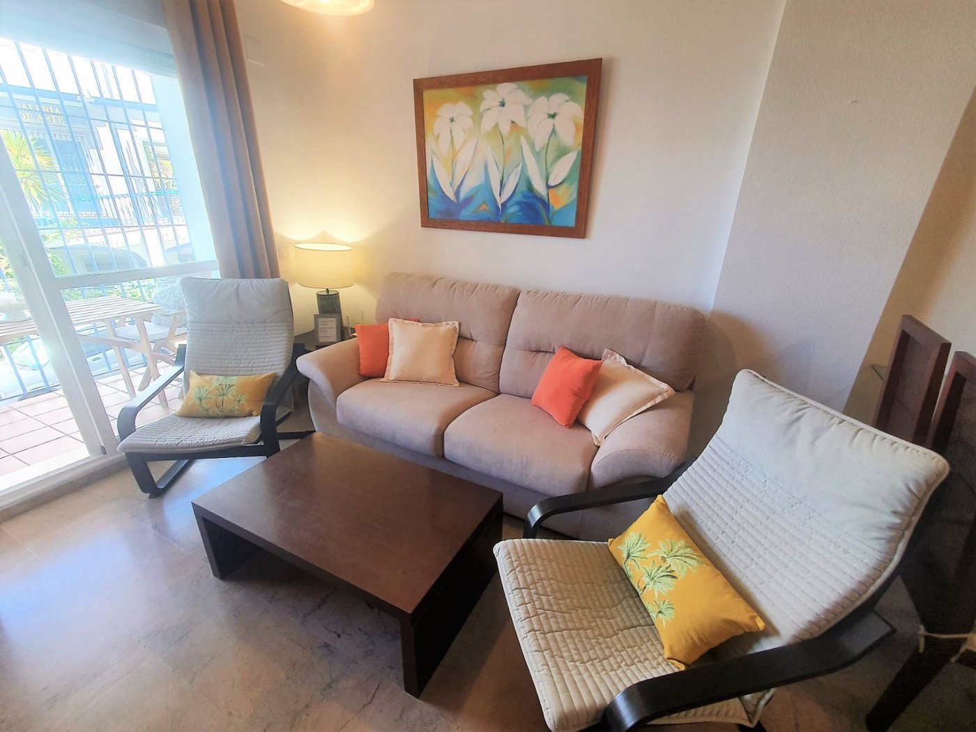 2 bedroom apartment for rent in the port of Estepona - mibgroup.es