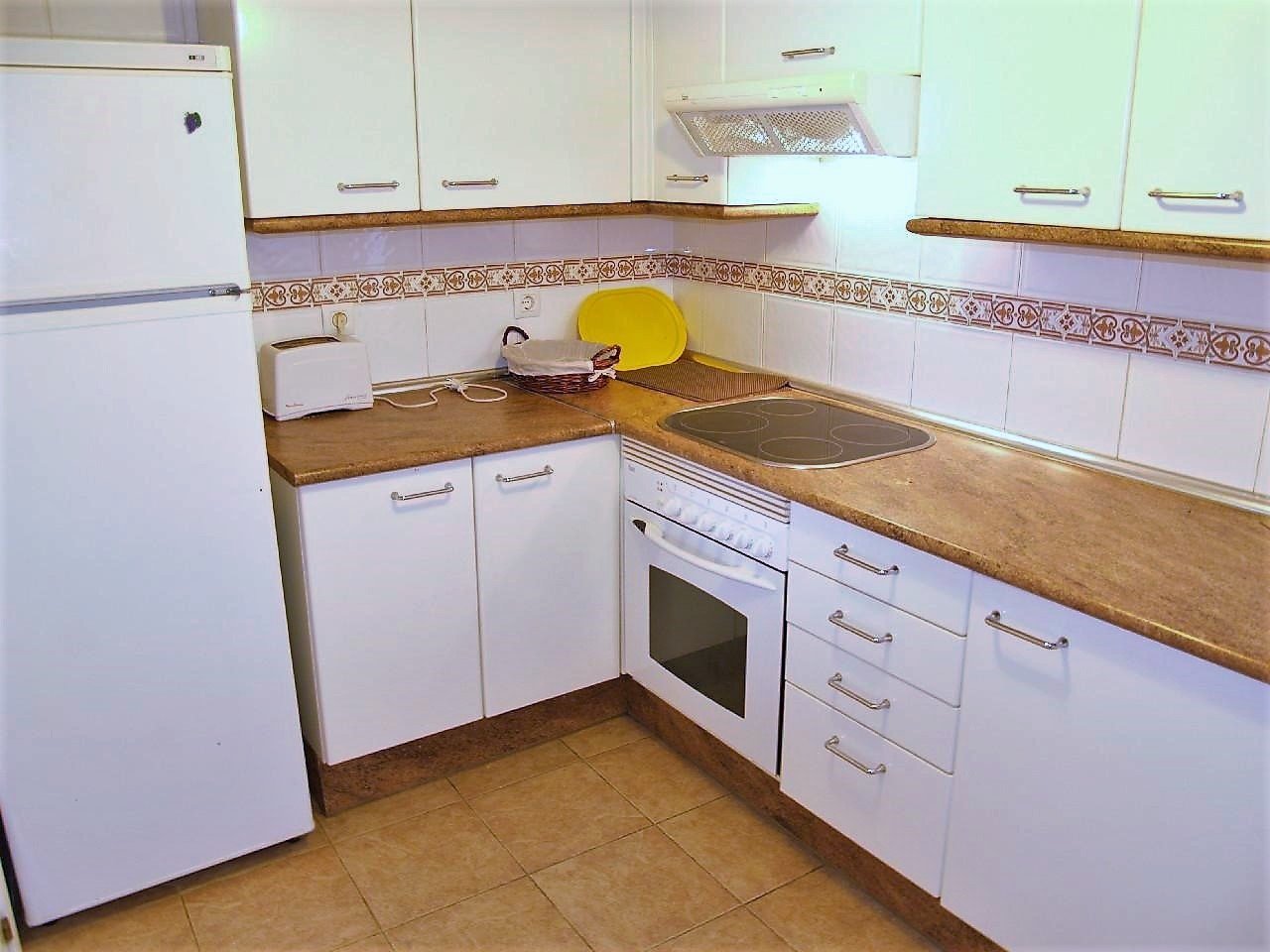 2 bedroom apartment for rent in the port of Estepona - mibgroup.es