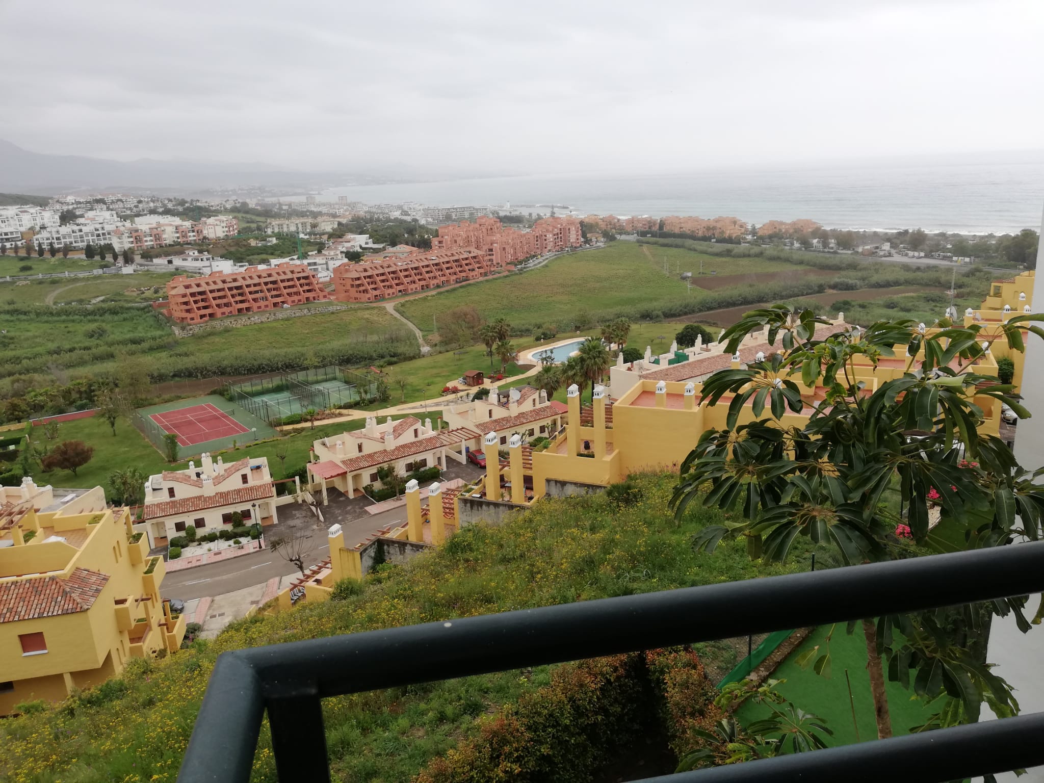2 bedroom apartment for rent in Manilva with sea view - mibgroup.es