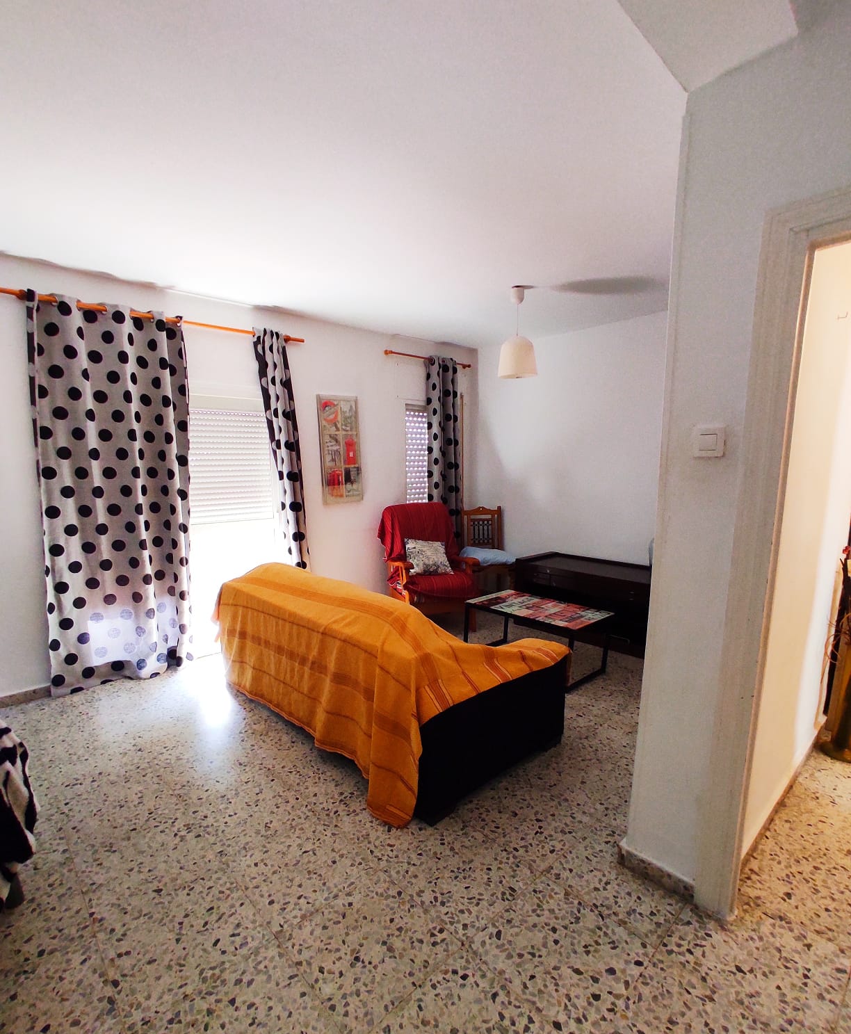 2 спальная квартира в аренду в центре Эстепоны - mibgroup.es