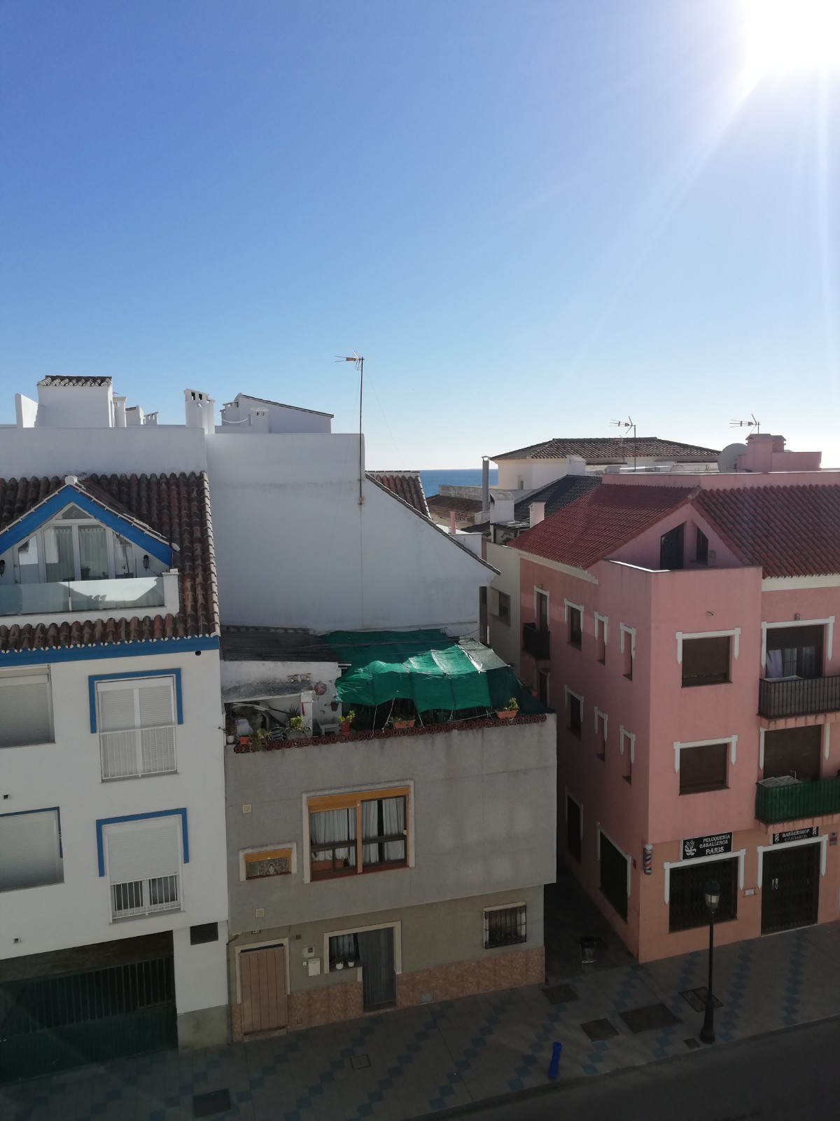 One bedroom penthouse for rent in Sabinillas with sea views - mibgroup.es