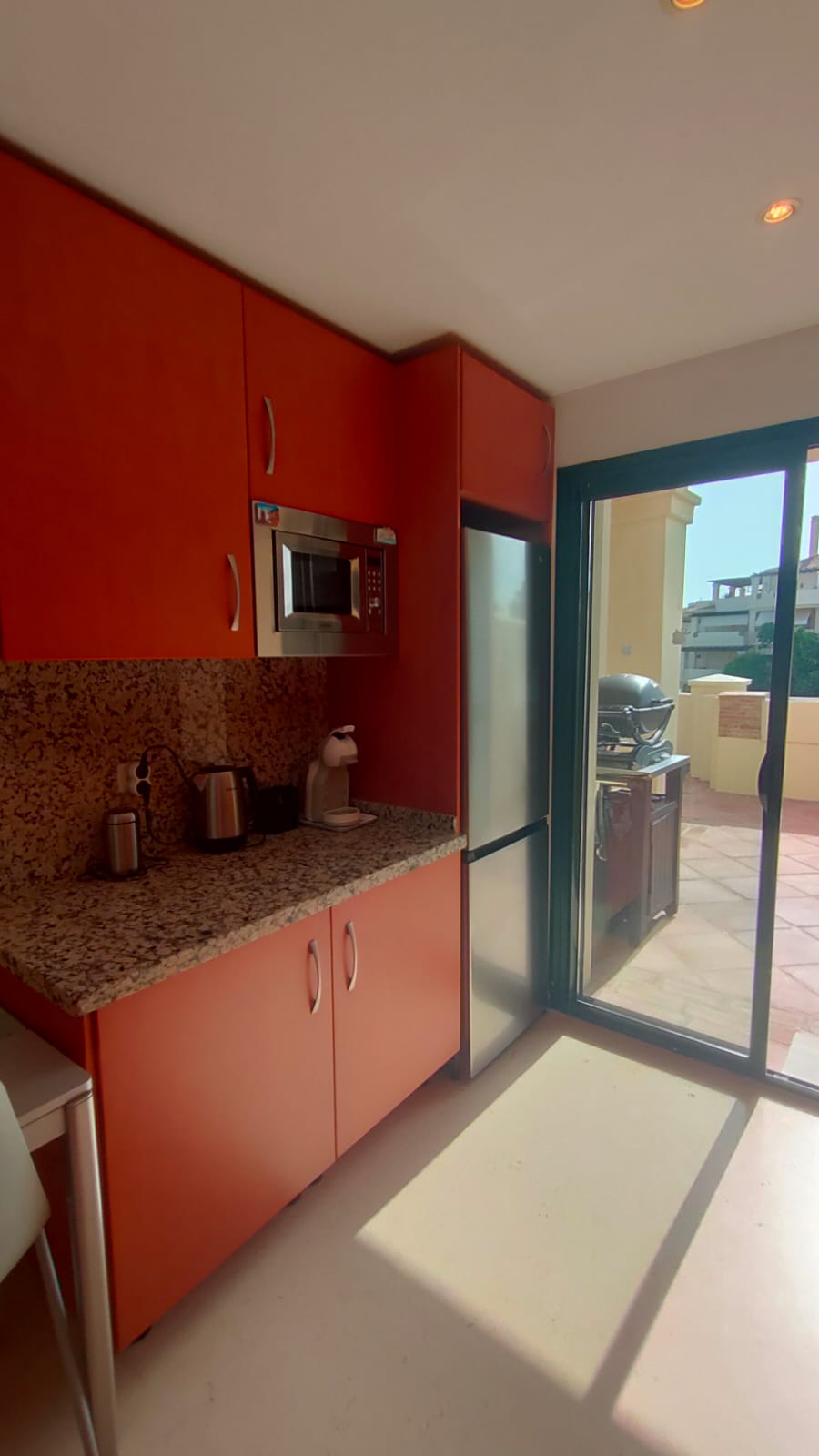 For rent 3 bedroom apartment with 4 bathrooms in the elite urbanization Capanes del Golf - mibgroup.es