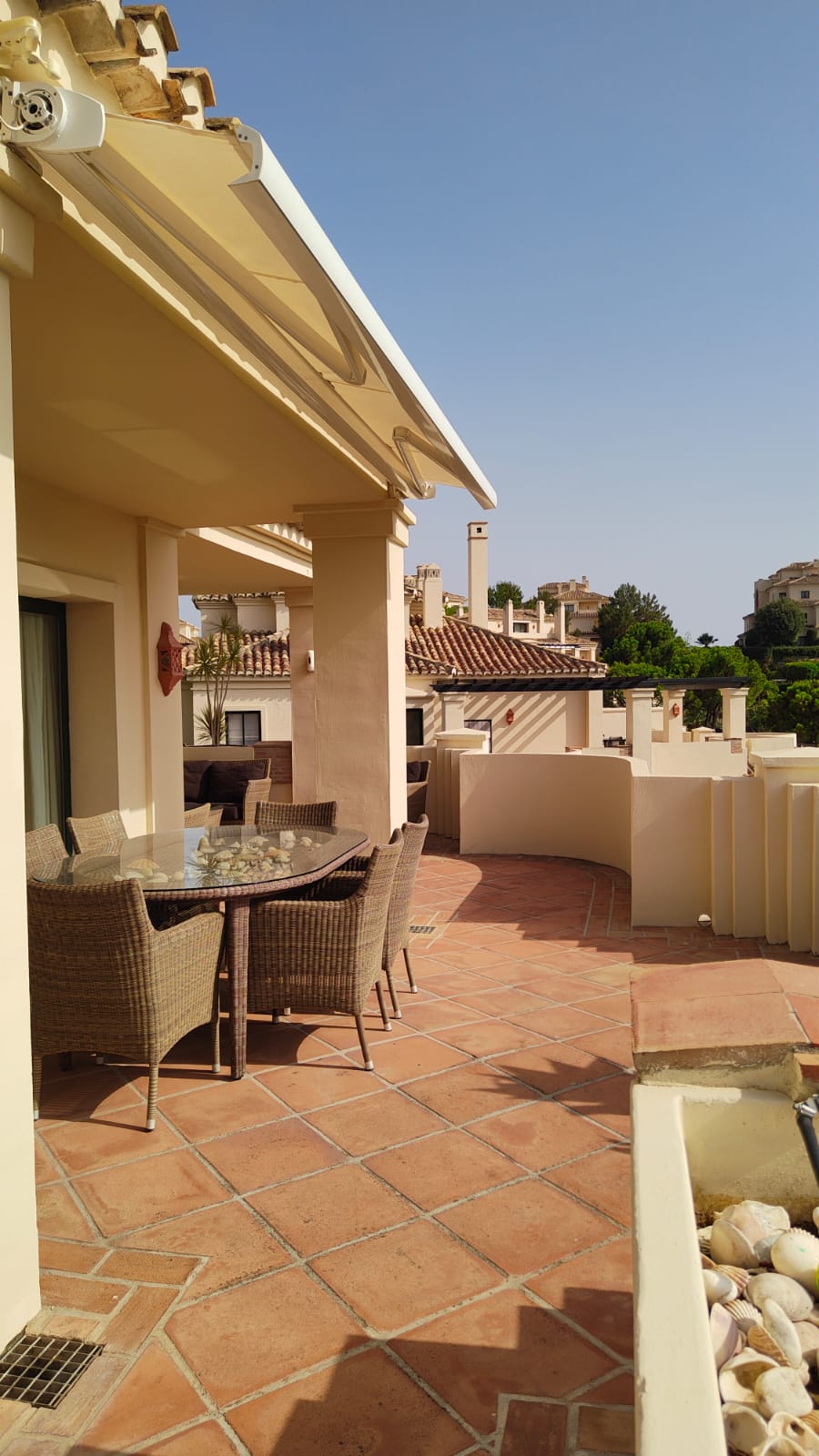 For rent 3 bedroom apartment with 4 bathrooms in the elite urbanization Capanes del Golf - mibgroup.es